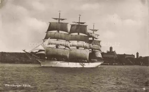 AK / Ansichtskarte Flensburger Foerde Flensborg Schleswig-Holstein Dreimaster Segelschiff