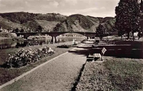 AK / Ansichtskarte Treis-Karden Mosel Rheinland-Pfalz Moselpartie Promenade