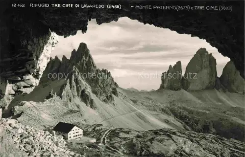 AK / Ansichtskarte Monte Paterno 2675m Dolomiti IT Rifugio Tre Cime di Lavaredo Berghaus Dolomiten
