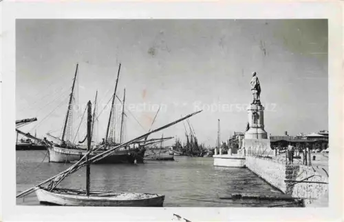 AK / Ansichtskarte CAIRO  Kairo Caire Egypt Segelboot Denkmal Hafen  