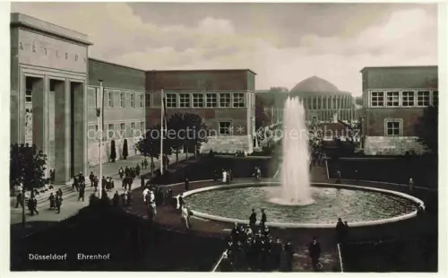 AK / Ansichtskarte DuessELDORF  CITY Ehrenhof Springbrunnen