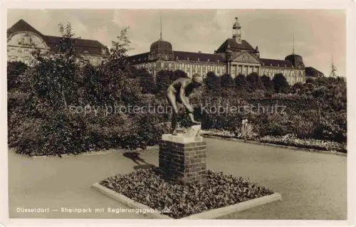 AK / Ansichtskarte DuessELDORF  CITY Rheinpark mit Regierungsgebaeude