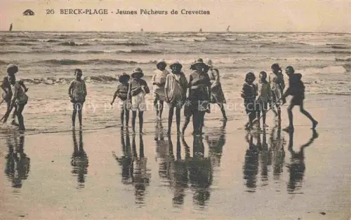 AK / Ansichtskarte BERCK-PLAGE 62 Jeunes pêcheurs de crevettes