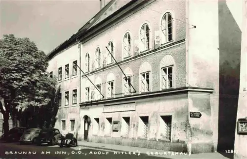 AK / Ansichtskarte Braunau   Inn Oberoesterreich AT Adolf Hitlers Geburtshaus