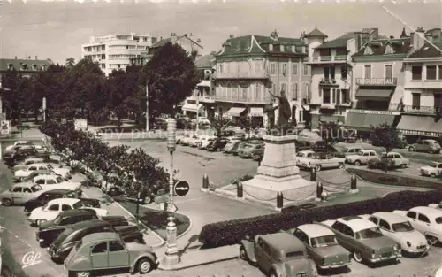 AK / Ansichtskarte TARBES 65 Hautes-Pyrenees Place de Verdun Monument