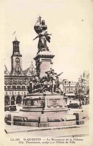 AK / Ansichtskarte ST-QUENTIN SAINT-QUENTIN 02 Aisne Monument de la Défense Hôtel de Ville