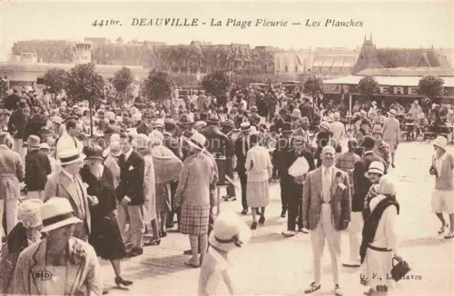 AK / Ansichtskarte DEAUVILLE-SUR-MER Lisieux 14 Calvados La plage fleurie les planches