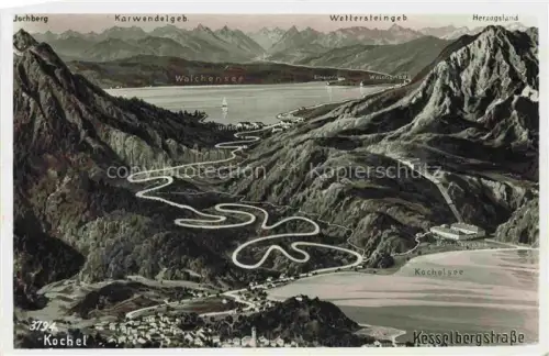 AK / Ansichtskarte Kochel am See Bayern mit Kesselbergstrasse und Karwendel