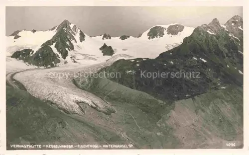 AK / Ansichtskarte Vernagthuette 2766m oetztaler Alpen Tirol AT Gebirgspanorama Gletscher oetztaler Alpen