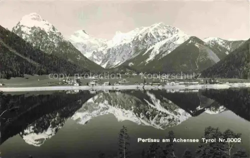 AK / Ansichtskarte Pertisau Achensee Tirol AT Panorama Blick ueber den See Wasserspiegelung Alpen