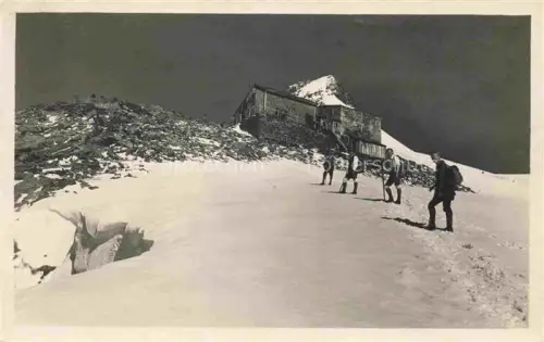 AK / Ansichtskarte Erzherzog-Johann-Huette 3454m Grossglockner AT Panorama