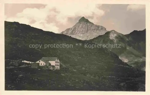 AK / Ansichtskarte Rudolfshuette 2315m Stubachtal Weisssee AT Berghaus Alpen Blick gegen Hocheiser Glocknergruppe Gebirgspanorama