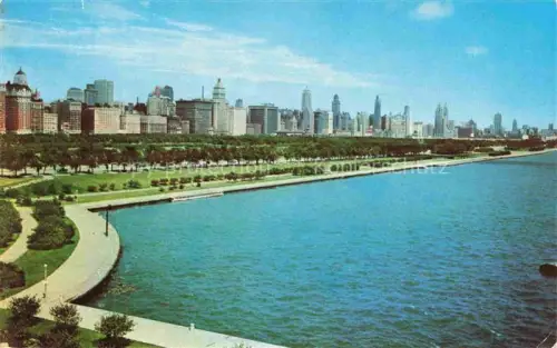 AK / Ansichtskarte CHICAGO  Illinois USA Michigan Avenue Skyline