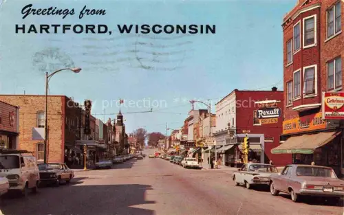AK / Ansichtskarte Hartford Wisconsin Main Street looking north