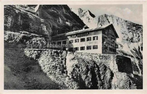 AK / Ansichtskarte Karwendelhaus 1765m Tirol Ansicht