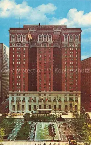 AK / Ansichtskarte PITTSBURGH  Pennsylvania USA Penn-Sheraton Hotel Mellon Square Park