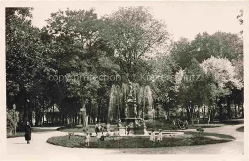 AK / Ansichtskarte CHAUMONT 52 Haute-Marne Square Le Boulingrin la fontaine