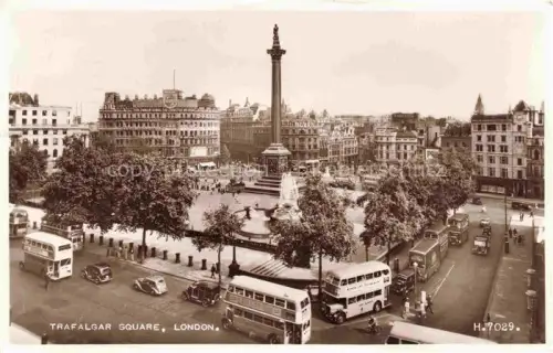 AK / Ansichtskarte LONDON  UK Trafalgar Square Monument