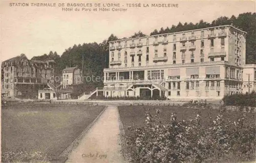 AK / Ansichtskarte Bagnoles-de-l Orne 61 Tessé la Madeleine Hôtel du Parc et Hôtel Cordier Station Thermale