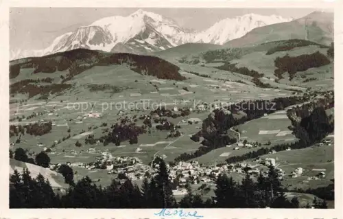 AK / Ansichtskarte Megeve 74 Haute-Savoie Vue générale et le Mont Blanc