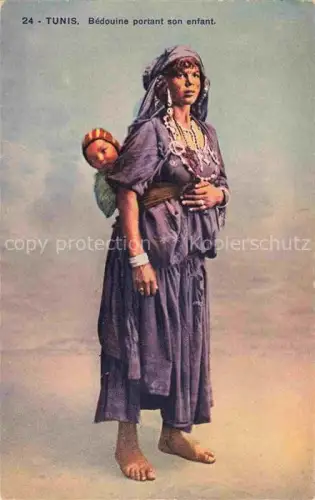 AK / Ansichtskarte TUNIS Tunesie Bedouine portant son enfant