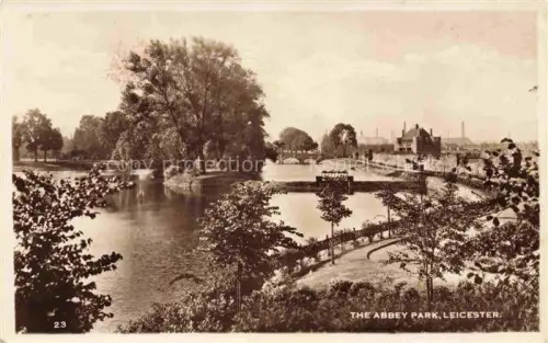 AK / Ansichtskarte Leicester  UK The Abbey Park