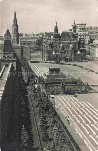 AK / Ansichtskarte MOSCOW  Moskau Moscou RU Red Square Lenin and Stalin Mausoleum