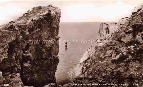 AK / Ansichtskarte EASTBOURNE  Sussex UK Beach Head Lighthouse