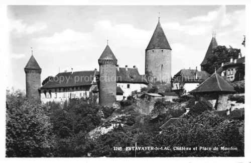 AK / Ansichtskarte Estavayer -le-Lac FR Chateau et Place de Moudon
