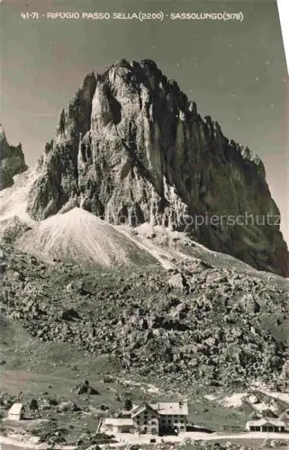 AK / Ansichtskarte Sassolungo Langkofel Sasso-Lungo 3178m Bolzano IT Rifugio Passo Sella