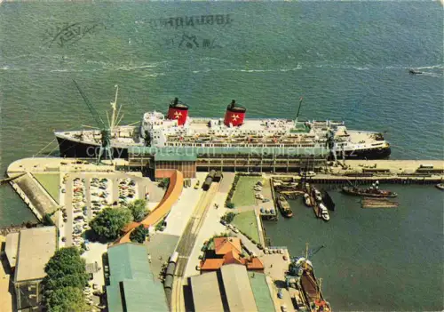 AK / Ansichtskarte CUXHAVEN Nordseebad Dampfer Hanseatic am Steubenhoeft