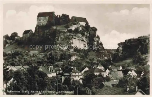 AK / Ansichtskarte Pottenstein Oberfranken Teilansicht mit ehemaliger Raubritterburg