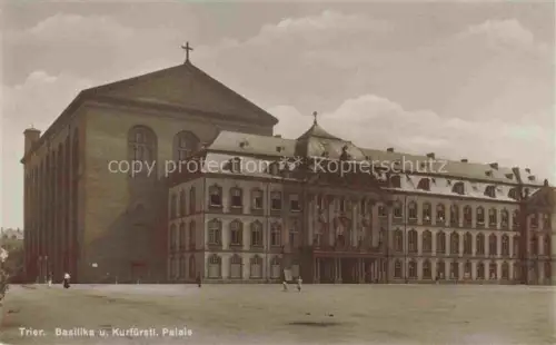 AK / Ansichtskarte TRIER  CITY Basilika und Kurfuerstliches Palais