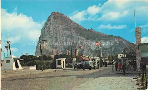 AK / Ansichtskarte GIBRALTAR Gibilterra North view of the Rock with the British and Spanish frontier posts