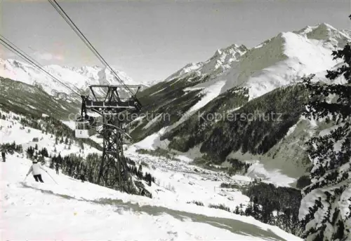 AK / Ansichtskarte St Anton Arlberg Tirol AT Panorama Skizentrum Alpen Bergbahn Alpenpanorama
