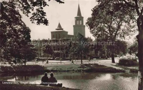 AK / Ansichtskarte LEEUWARDEN Friesland NL Singel met Stz. Dominicuskerk
