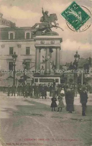 AK / Ansichtskarte CLERMONT -FERRAND Auvergne 63 Puy-de-Dome Monument Statue de Vercingétorix