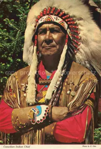 AK / Ansichtskarte Indianer Native American Living a Heritage Canada 