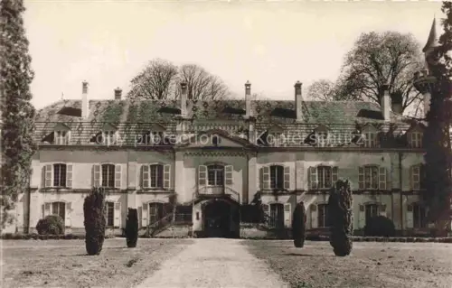 AK / Ansichtskarte Montpeyroux IssOIRE 63 Puy-de-Dome Domaine de Montreyroux par Puy Duillaume