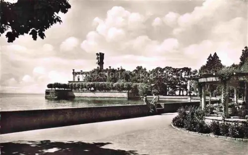 AK / Ansichtskarte Langenargen Bodensee Blick auf Schloss Montfort