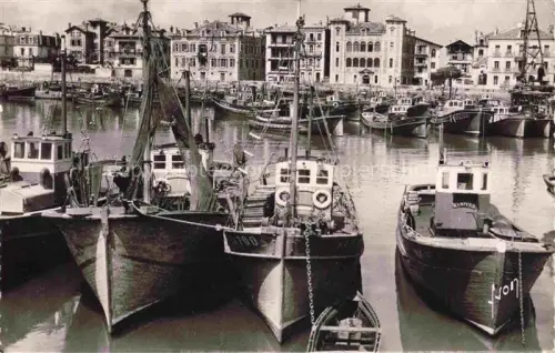 AK / Ansichtskarte ST-JEAN-DE-LUZ Bayonne 64 Pyrenees-Atlantiques Le port et la Maison de l'Infante