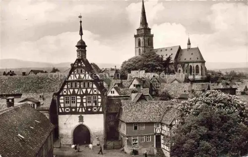 AK / Ansichtskarte Oberursel Taunus Hessen Altes Rathaus mit kath Kirche