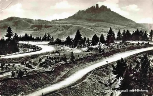 AK / Ansichtskarte Nuerburgring Autorennstrecke Eifel Adenau Rheinland-Pfalz Karussell mit Nuerburg