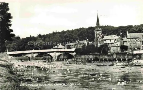 AK / Ansichtskarte Langholm and Upper Eskdale Scotland UK Bridge and Church
