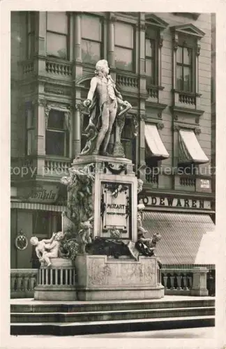 AK / Ansichtskarte MOZART Wolfgang Amadeus (1756-1791) Komponist Wien Denkmal