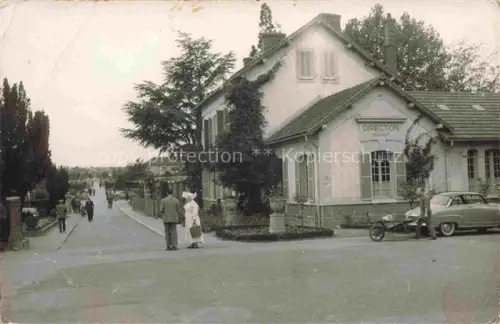 AK / Ansichtskarte Plaisir VERSAILLES 78 Yvelines Hospice des Vieillards Allee principale La Direction