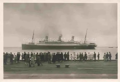 AK / Ansichtskarte Dampfer Oceanliner Cuxhaven Ausgehender Schnelldampfer