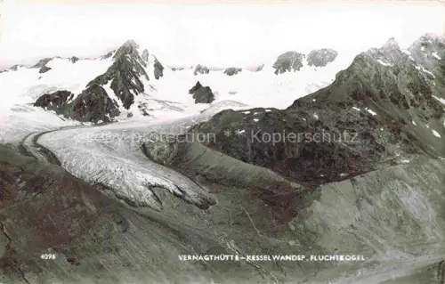 AK / Ansichtskarte Vernagthuette 2766m oetztaler Alpen Tirol AT Kesselwandspitze Fluchtkogel