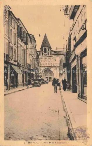 AK / Ansichtskarte Moissac Castelsarrasin 82 Tarn-et-Garonne Rue de la Republique
