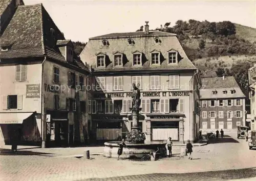 AK / Ansichtskarte Thann  ALsace 68 Haut-Rhin Rue et statue Saint Thiebaut